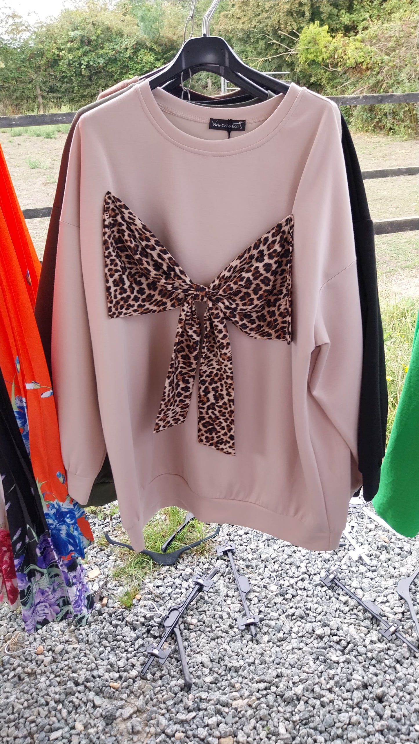 Leopard bow jumper