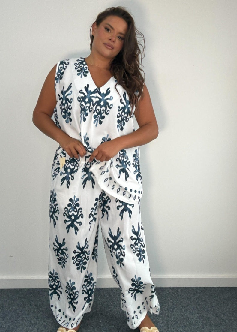 V neck co-ord set