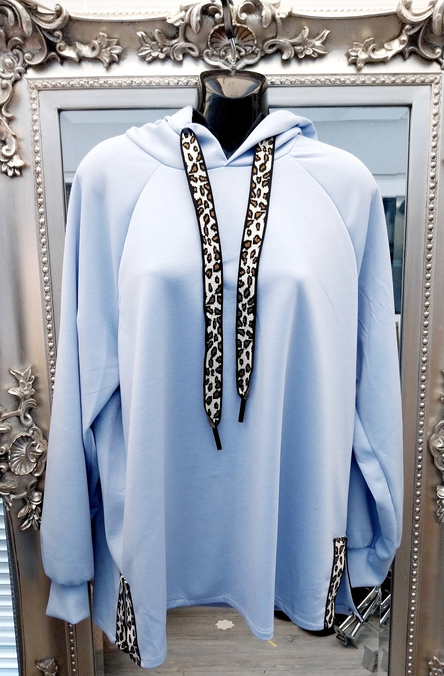 Leopard trim hoodie