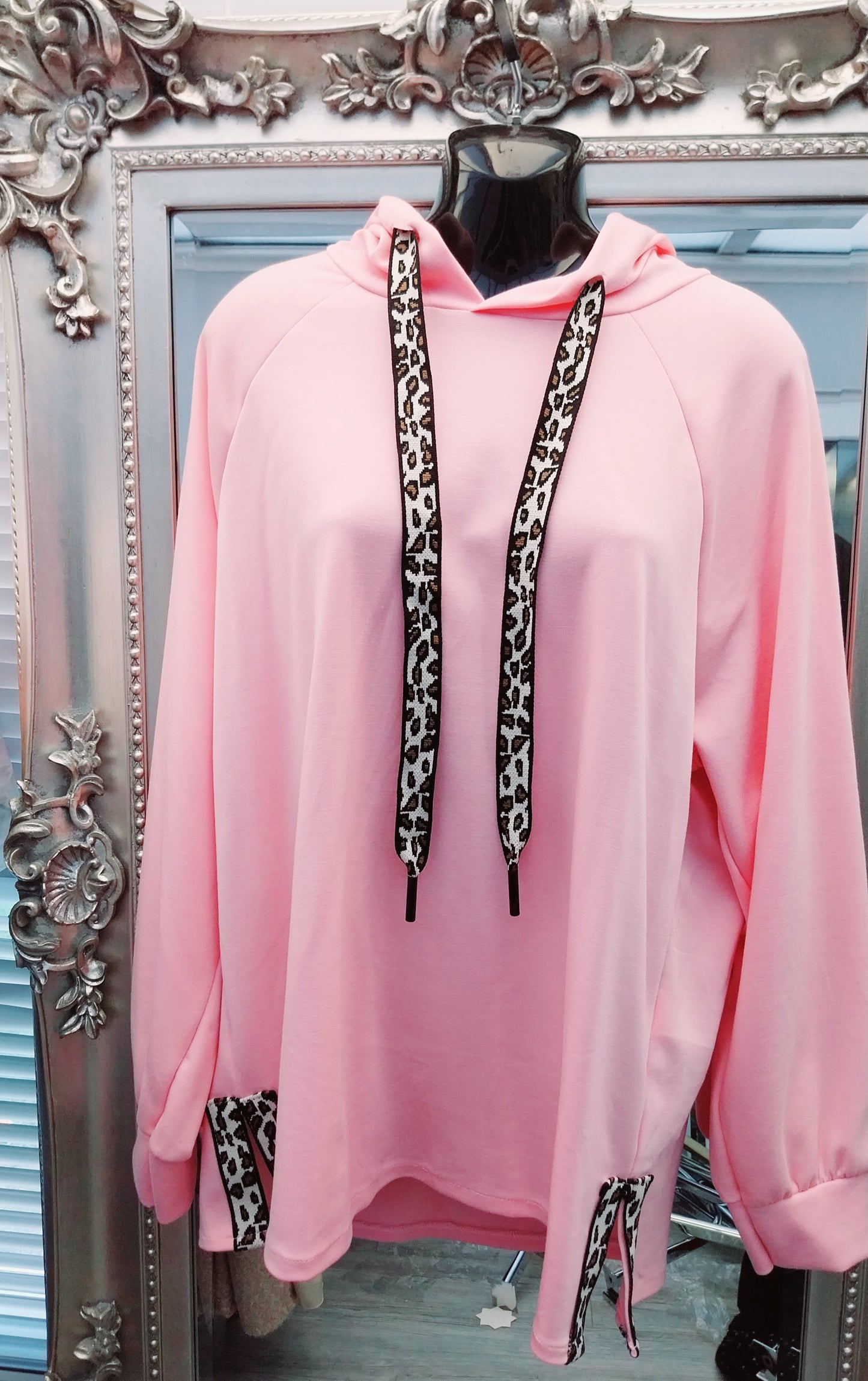 Leopard trim hoodie